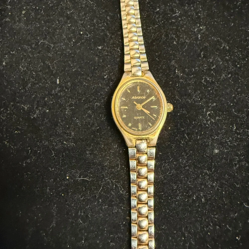 Advance working watch